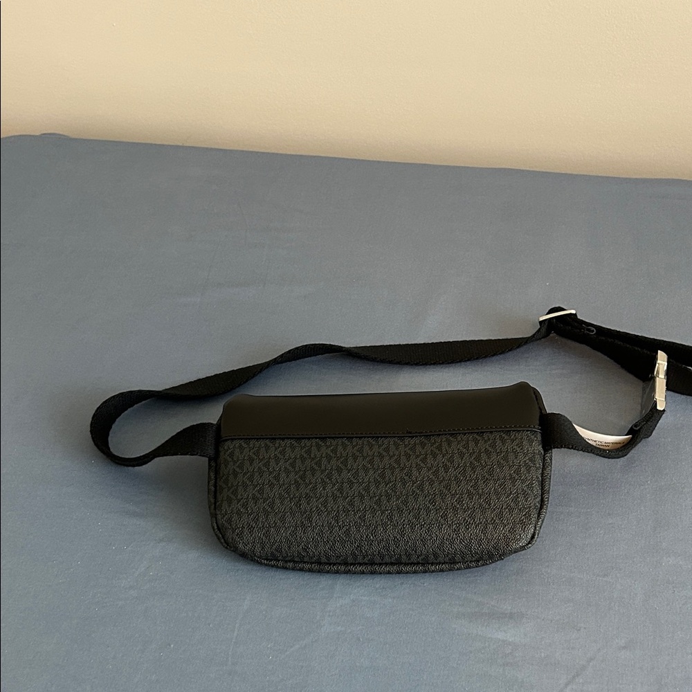 Michael Kors Black and Gray Belt Bag - Picture 2 of 4